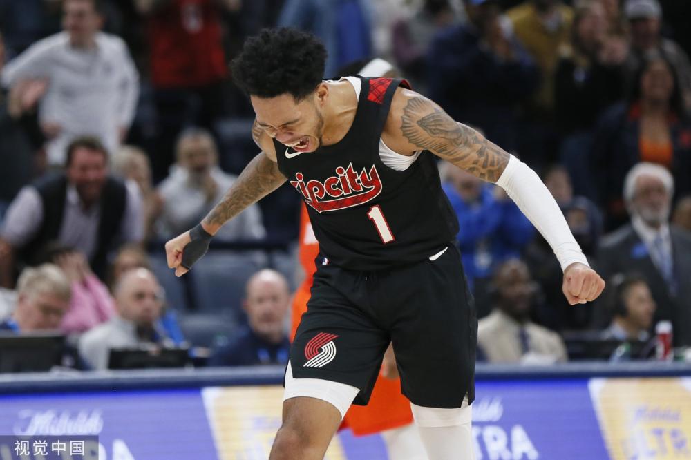 社交媒体上 社交媒体上